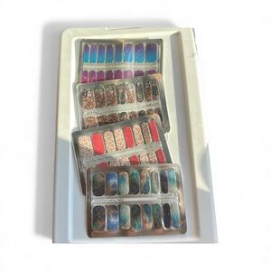 Set of 4 Nail covers by Lily and Fox